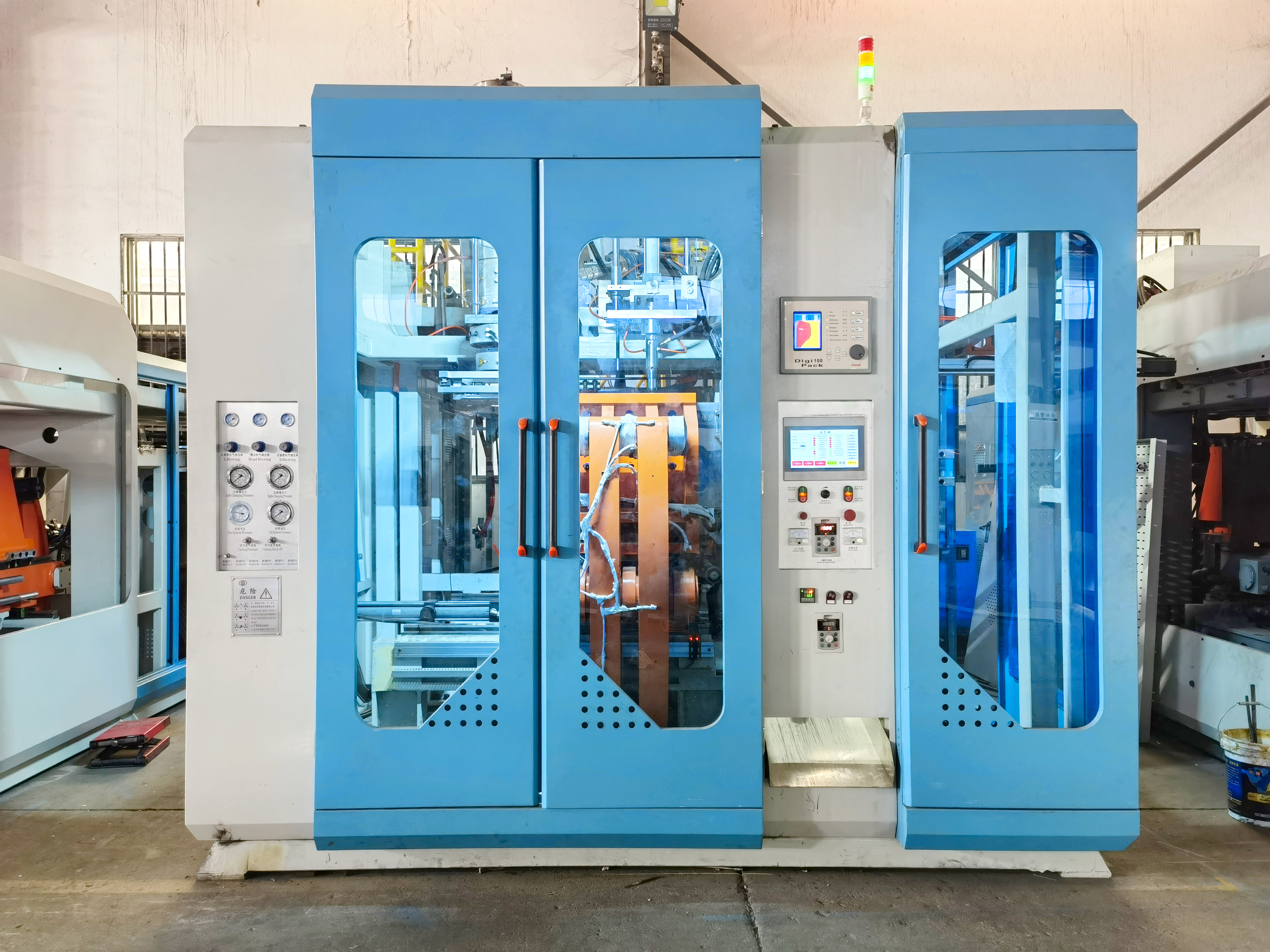 blow molding machine blow molding machine
