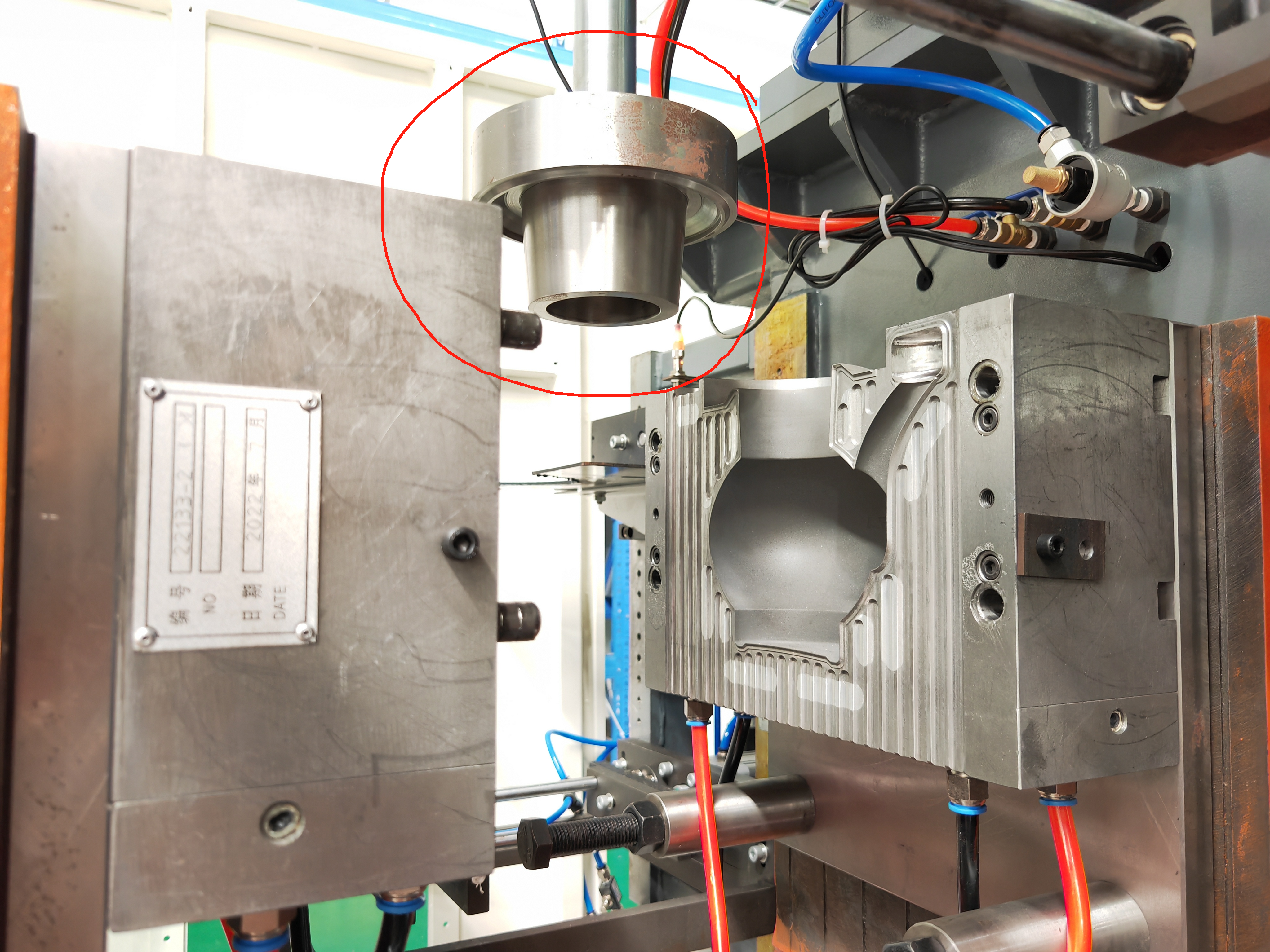 Premium 2.5L Pots Manufactured by Our Extrusion Blow Molding Machine