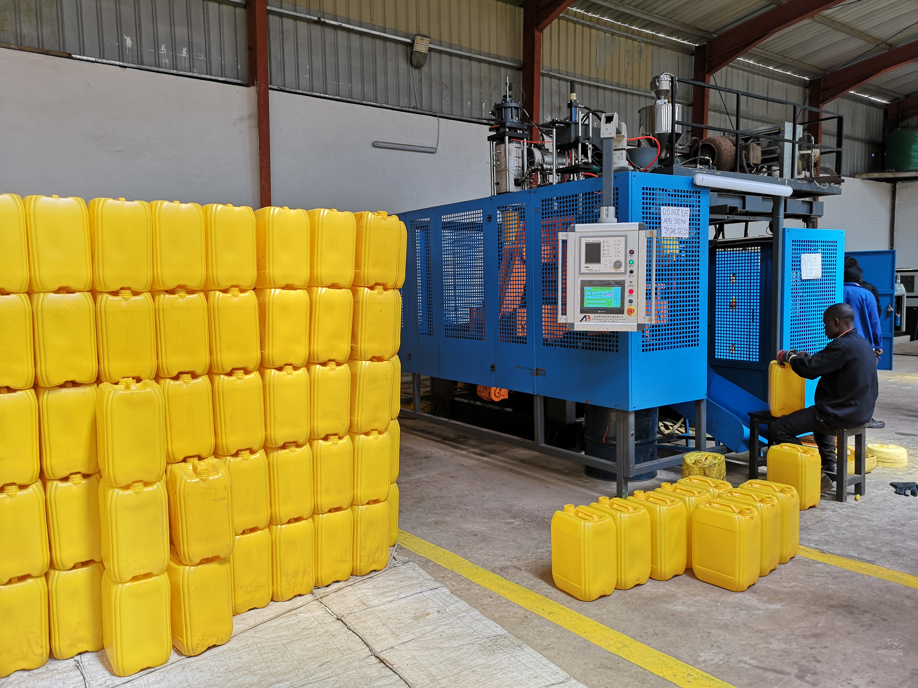 The Versatile 20L HDPE Jerrycan: Blending Durability with Modern Utility