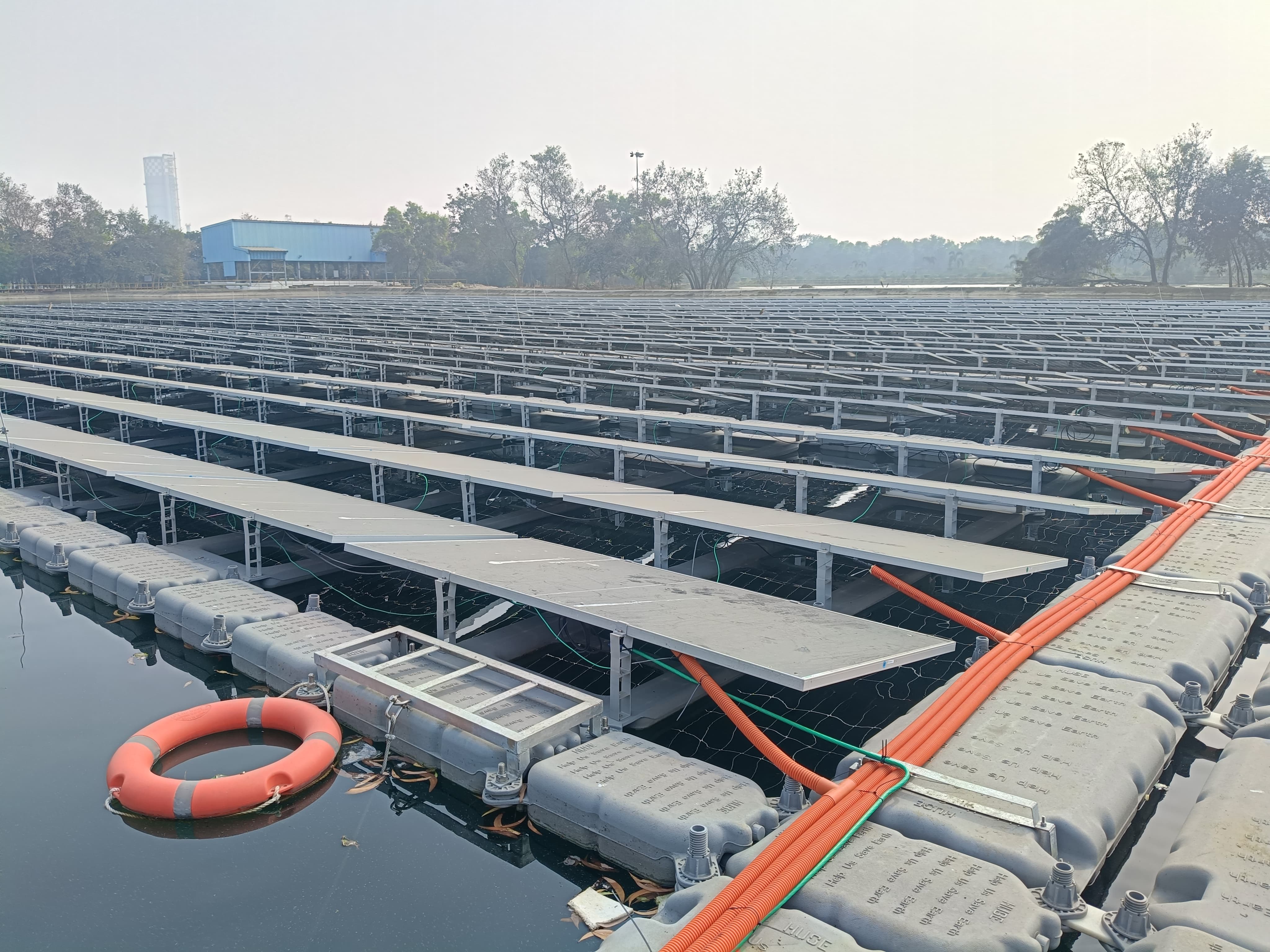 Innovating Global Floating Infrastructure: High-Performance Floats Crafted by Our Accumulation-Type Extrusion Blow Molding Machine